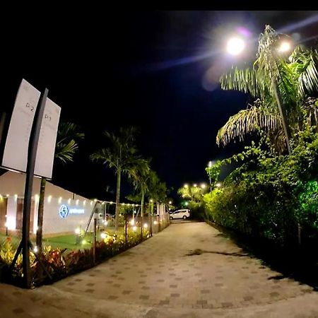 The Democracy Hotel & Resorts Nashik Exterior photo