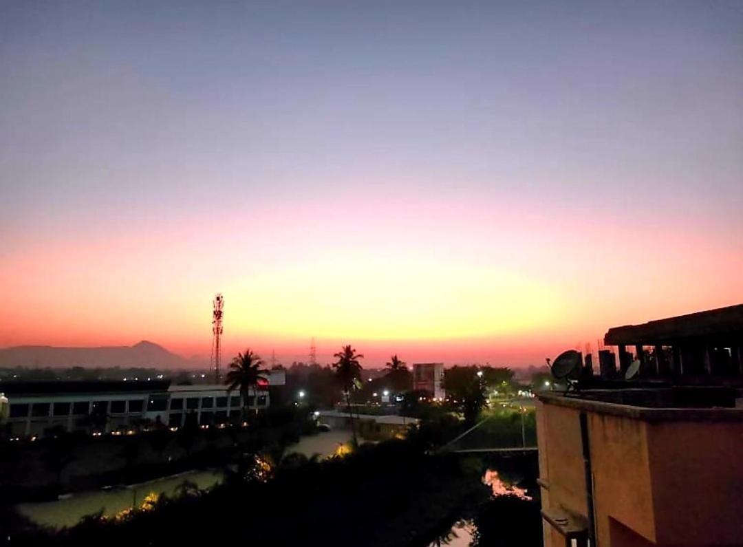 The Democracy Hotel & Resorts Nashik Exterior photo